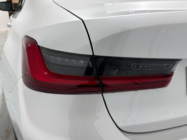 BMW Serie 3 320d color Blanco. Año 2024. 140KW(190CV). Diésel. En concesionario Auto Premier, S.A. - ALCALÁ DE HENARES de Madrid