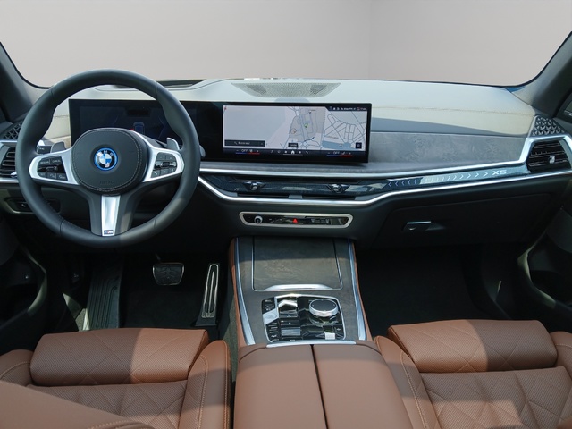 BMW X5 xDrive50e color Gris. Año 2024. 360KW(489CV). Híbrido Electro/Gasolina. En concesionario GANDIA Automoviles Fersan, S.A. de Valencia