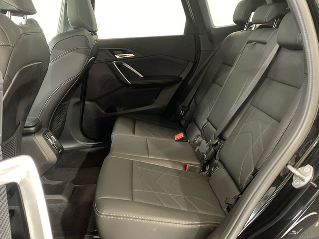 BMW X1 sDrive18d color Negro. Año 2024. 110KW(150CV). Diésel. En concesionario Burgocar (Bmw y Mini) de Burgos