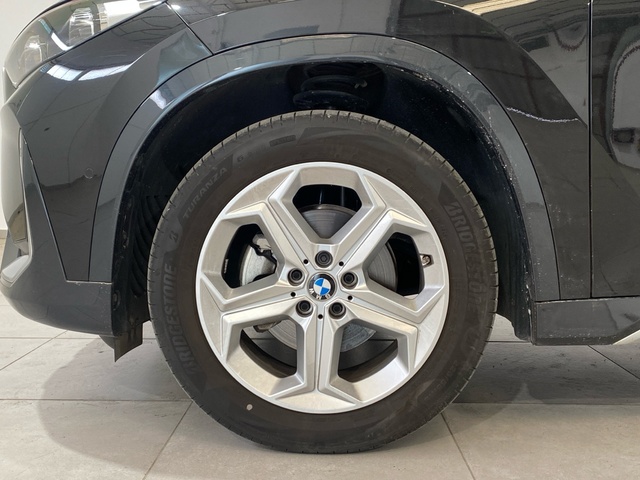 BMW X1 sDrive18d color Negro. Año 2024. 110KW(150CV). Diésel. En concesionario Burgocar (Bmw y Mini) de Burgos