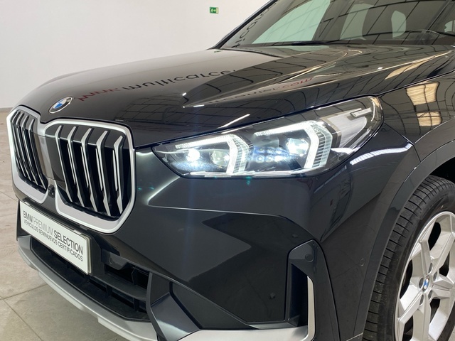BMW X1 sDrive18d color Negro. Año 2024. 110KW(150CV). Diésel. En concesionario Burgocar (Bmw y Mini) de Burgos