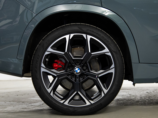 BMW X1 M35i color Verde. Año 2024. 221KW(300CV). Gasolina. En concesionario BMW Fuenteolid Valladolid de Valladolid