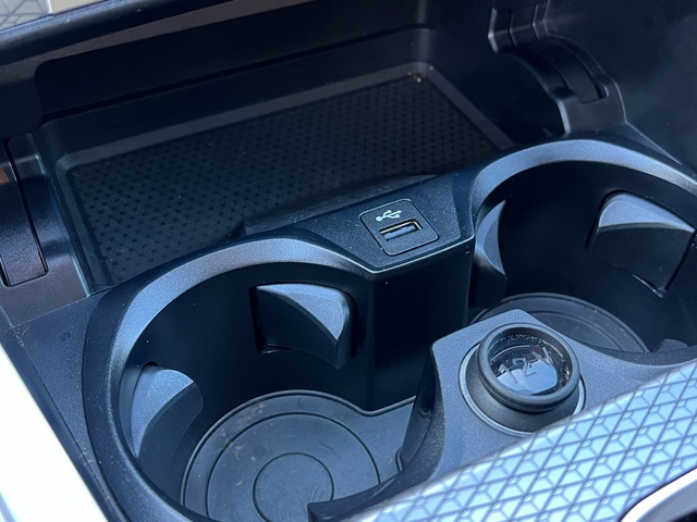 BMW i4 eDrive40 color Negro. Año 2025. 250KW(340CV). Eléctrico. En concesionario Celtamotor Vigo de Pontevedra
