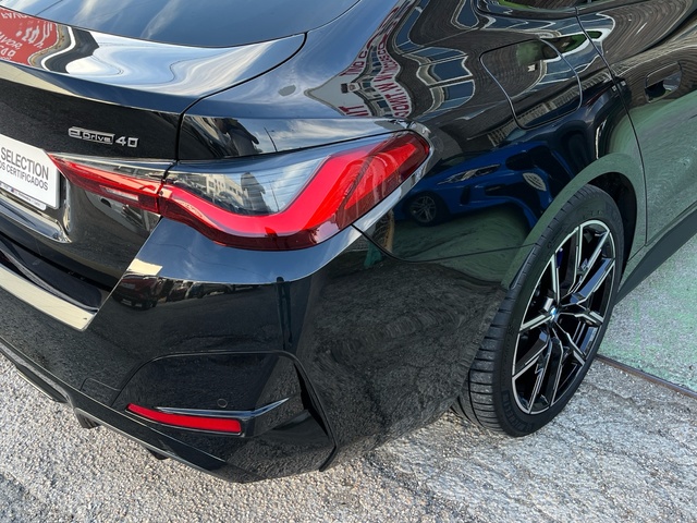 BMW i4 eDrive40 color Negro. Año 2025. 250KW(340CV). Eléctrico. En concesionario Celtamotor Vigo de Pontevedra