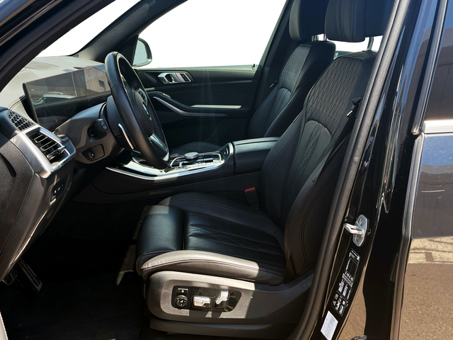 BMW X5 xDrive30d color Negro. Año 2024. 219KW(298CV). Diésel. En concesionario CARTAGENA PREMIUM S.L. de Murcia