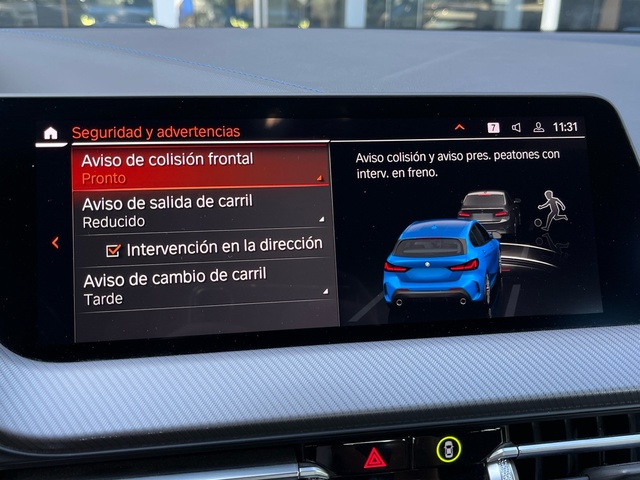 BMW Serie 1 118d color Azul. Año 2021. 110KW(150CV). Diésel. En concesionario Murcia Premium S.L. AV DEL ROCIO de Murcia