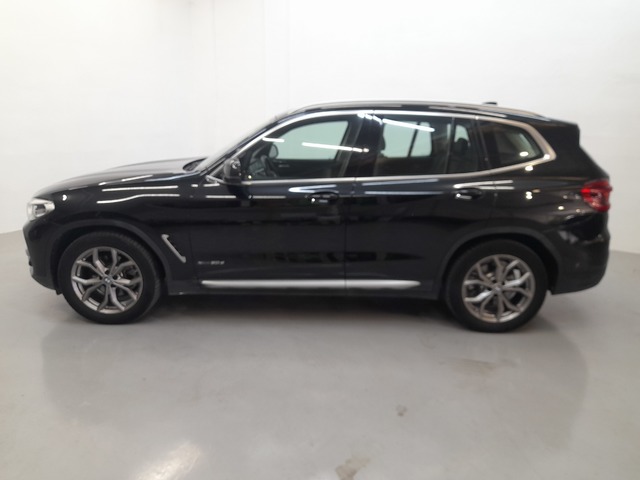 BMW X3 xDrive20d color Negro. Año 2018. 140KW(190CV). Diésel. En concesionario Cabrero Motorsport de Huesca