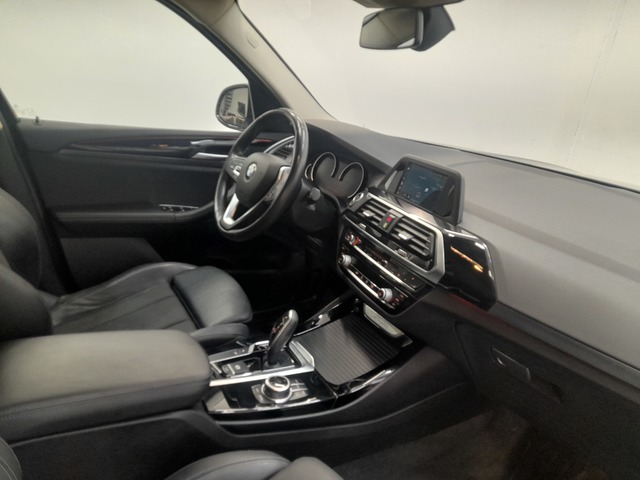 BMW X3 xDrive20d color Negro. Año 2018. 140KW(190CV). Diésel. En concesionario Cabrero Motorsport de Huesca