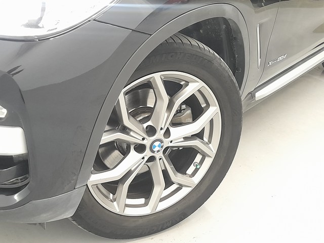 BMW X3 xDrive20d color Negro. Año 2018. 140KW(190CV). Diésel. En concesionario Cabrero Motorsport de Huesca