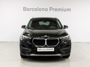 Fotos de BMW X1 sDrive18d color Negro. Año 2022. 110KW(150CV). Diésel. En concesionario Barcelona Premium -- GRAN VIA de Barcelona