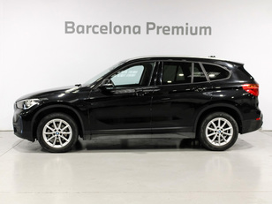 Fotos de BMW X1 sDrive18d color Negro. Año 2022. 110KW(150CV). Diésel. En concesionario Barcelona Premium -- GRAN VIA de Barcelona