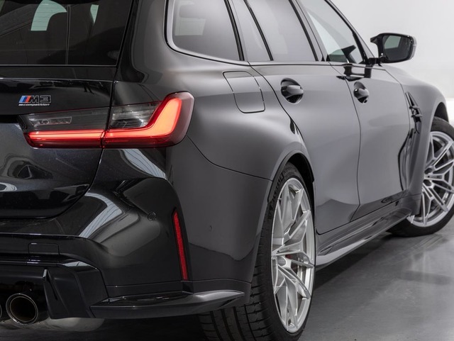 BMW M M3 Competition Touring color Negro. Año 2025. 390KW(530CV). Gasolina. En concesionario Oliva Motor Girona de Girona