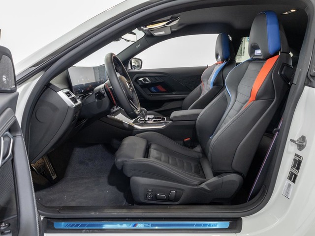 BMW M M2 Coupe color Blanco. Año 2025. 353KW(480CV). Gasolina. En concesionario Oliva Motor Girona de Girona