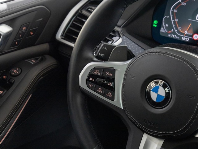 BMW X5 xDrive40d color Negro. Año 2023. 250KW(340CV). Diésel. En concesionario Oliva Motor Girona de Girona