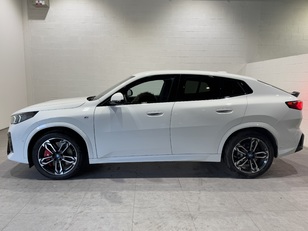 Fotos de BMW iX2 eDrive20 color Blanco. Año 2024. 150KW(204CV). Eléctrico. En concesionario Motor Munich Cadi - Manresa - VO de Barcelona