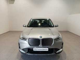 Fotos de BMW iX1 eDrive20 color Gris Plata. Año 2024. 150KW(204CV). Eléctrico. En concesionario Motor Munich Cadi - Manresa - VO de Barcelona