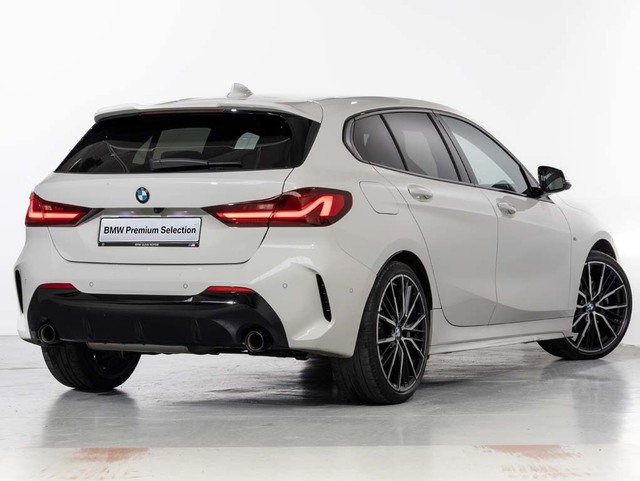 BMW Serie 1 118d color Blanco. Año 2021. 110KW(150CV). Diésel. En concesionario Oliva Motor Girona de Girona