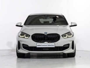 Fotos de BMW Serie 1 118d color Blanco. Año 2021. 110KW(150CV). Diésel. En concesionario Oliva Motor Girona de Girona