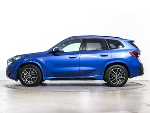 Fotos de BMW X1 xDrive30e color Azul. Año 2024. 240KW(326CV). Híbrido Electro/Gasolina. En concesionario Oliva Motor Tarragona de Tarragona