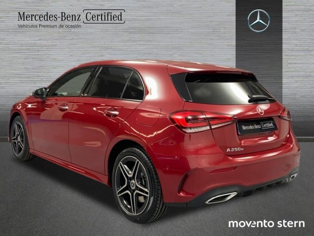Mercedes-Benz Clase A Compacto 250 e en Barcelona