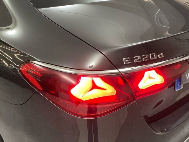 Mercedes-Benz Clase E E 220 d - 18