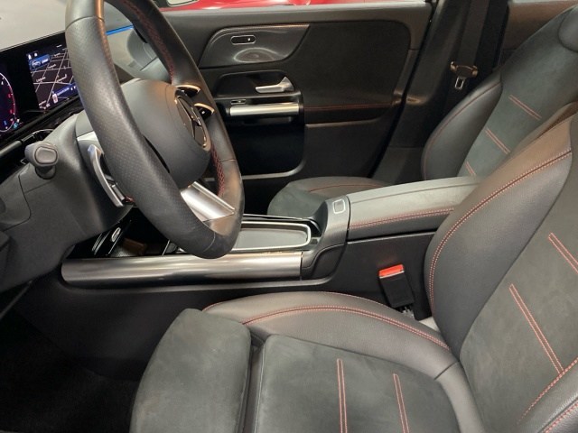 Mercedes-Benz GLA 200 D - 7