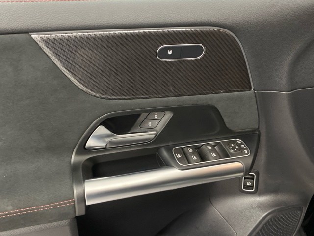 Mercedes-Benz GLA 200 D - 17
