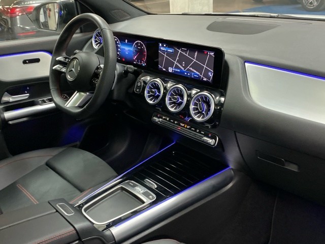 Mercedes-Benz GLA 200 D - 10