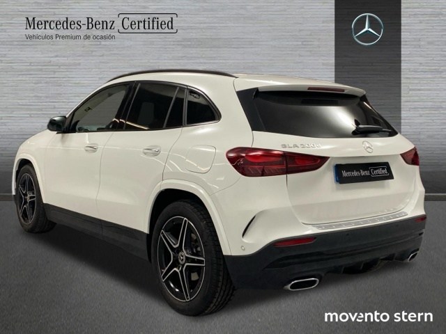 Mercedes-Benz GLA 200 D - 4