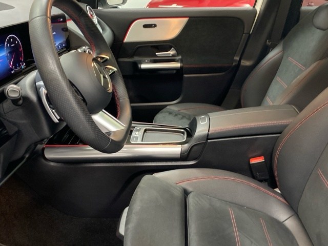 Mercedes-Benz GLA 200 D - 7
