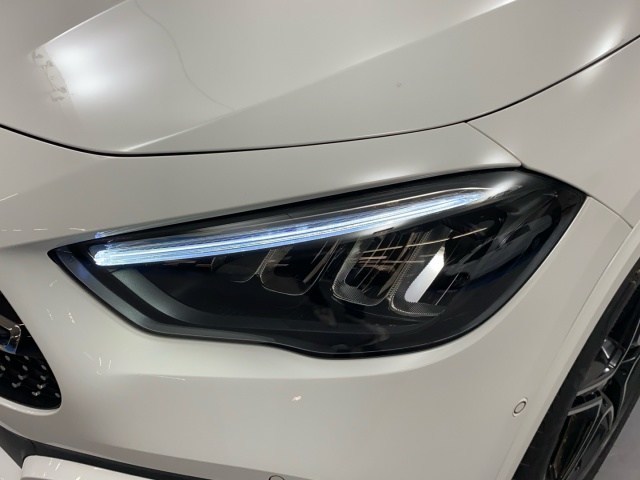 Mercedes-Benz GLA 200 D - 13