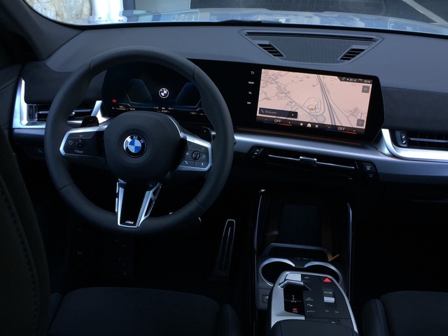 BMW X2 sDrive20i color Gris. Año 2025. 125KW(170CV). Gasolina. En concesionario Grünblau Motor (Bmw y Mini) de Cantabria