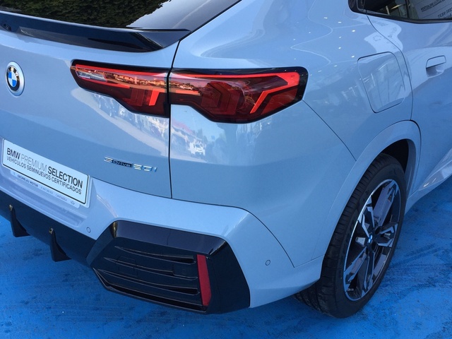 BMW X2 sDrive20i color Gris. Año 2025. 125KW(170CV). Gasolina. En concesionario Grünblau Motor (Bmw y Mini) de Cantabria