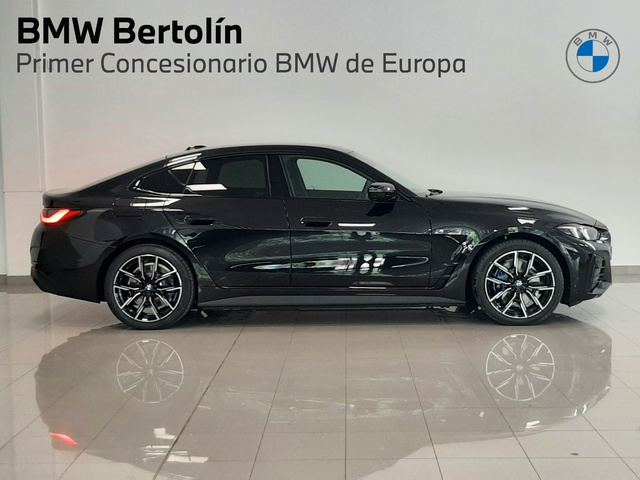 BMW i4 eDrive35 color Negro. Año 2025. 210KW(286CV). Eléctrico. En concesionario Automoviles Bertolin, S.L. de Valencia