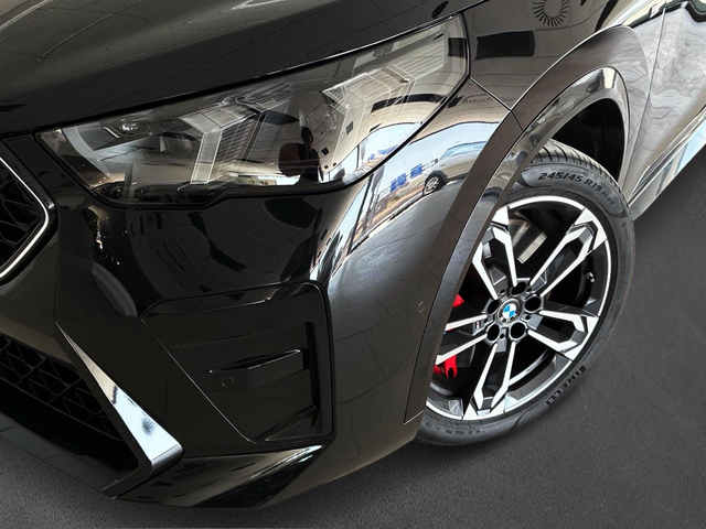 BMW X2 sDrive18d color Negro. Año 2024. 110KW(150CV). Diésel. En concesionario BMW Marcos Automoción de Valencia