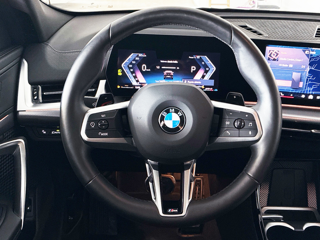 BMW X2 sDrive18d color Negro. Año 2024. 110KW(150CV). Diésel. En concesionario BMW Marcos Automoción de Valencia