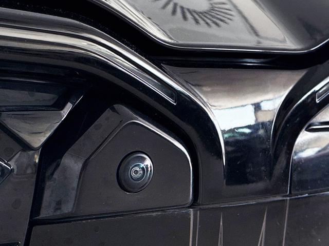 BMW X2 sDrive18d color Negro. Año 2024. 110KW(150CV). Diésel. En concesionario BMW Marcos Automoción de Valencia
