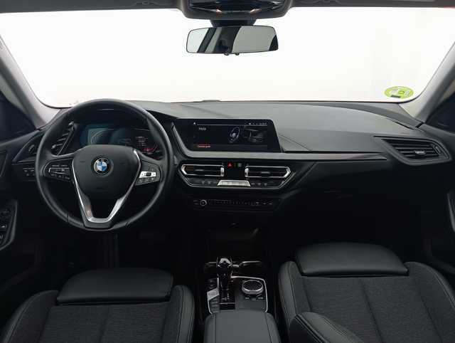BMW Serie 2 220i Gran Coupe color Rojo. Año 2021. 131KW(178CV). Gasolina. En concesionario Augusta Aragon S.A. de Zaragoza