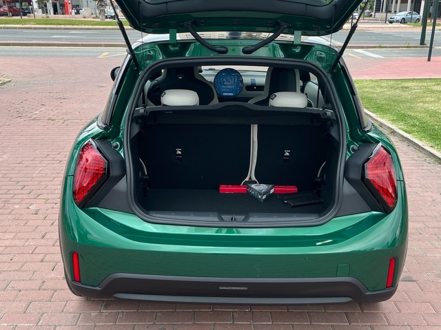 fotoG 16 del MINI MINI 3 Puertas Cooper C 115 kW (156 CV) 156cv Gasolina del 2025 en Murcia