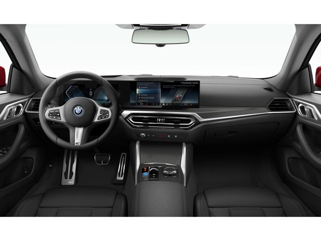 BMW i4 eDrive40 color Rojo. Año 2024. 250KW(340CV). Eléctrico. En concesionario San Pablo Motor | Su Eminencia de Sevilla