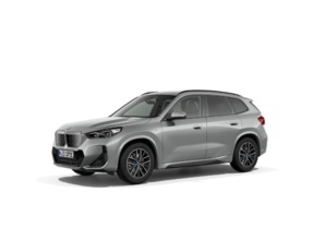 Fotos de BMW iX1 eDrive20 color Gris Plata. Año 2025. 150KW(204CV). Eléctrico. En concesionario Oliva Motor Tarragona de Tarragona
