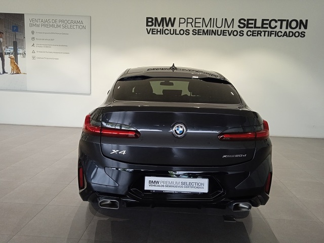 BMW X4 xDrive20d color Gris. Año 2024. 140KW(190CV). Diésel. En concesionario ALBAMOCION CIUDAD REAL  de Ciudad Real
