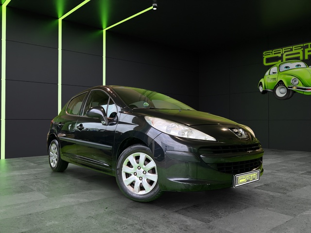 Peugeot 207 1.4i Confort 55 kW (75 CV)