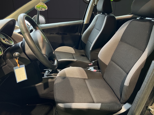 Peugeot 207 1.4i Confort 55 kW (75 CV)