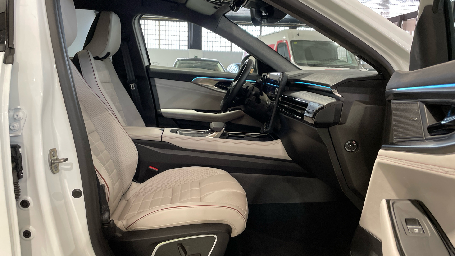 Renault Espace E-Tech 200 - 13