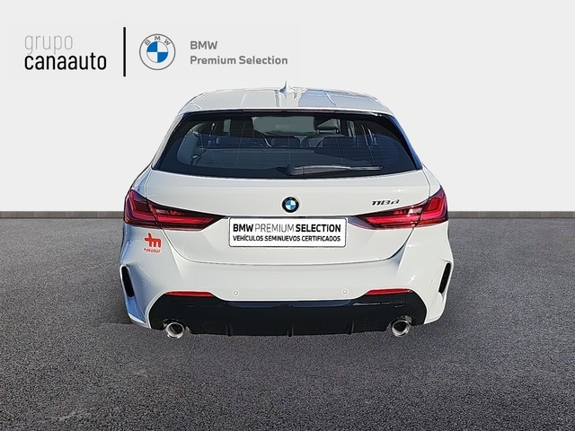 BMW Serie 1 118d color Blanco. Año 2024. 110KW(150CV). Diésel. En concesionario TACO de Sta. C. Tenerife