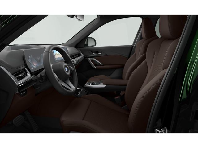 BMW X1 xDrive20d color Verde. Año 2024. 120KW(163CV). Diésel. En concesionario Movilnorte El Plantio de Madrid