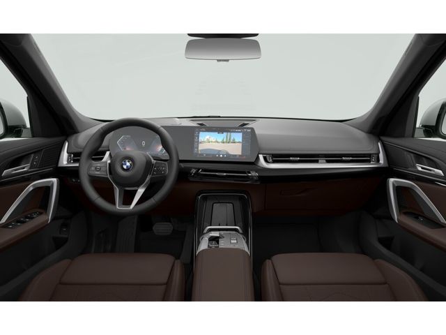 BMW X1 xDrive20d color Verde. Año 2024. 120KW(163CV). Diésel. En concesionario Movilnorte El Plantio de Madrid