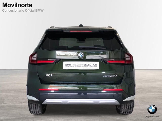 BMW X1 xDrive20d color Verde. Año 2024. 120KW(163CV). Diésel. En concesionario Movilnorte El Plantio de Madrid