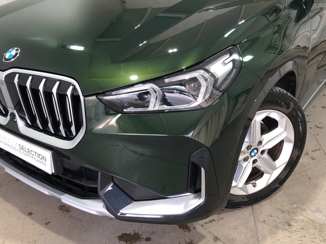 BMW X1 xDrive20d color Verde. Año 2024. 120KW(163CV). Diésel. En concesionario Movilnorte El Plantio de Madrid